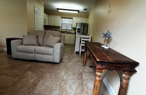 Stuart Apartamento | Welcome to Aqua Aura a Charming studio with AC in Stuart - Perfect for a getaway