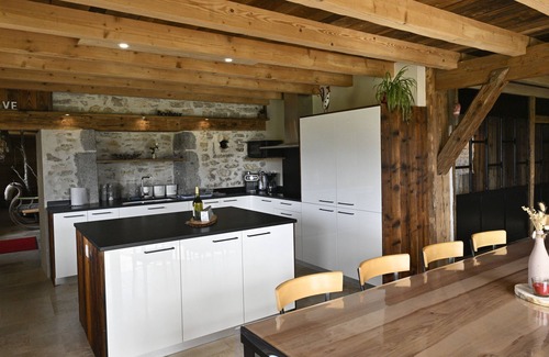 Guyans-Vennes Otro | Welcome to Au Grand Coeur Chaux 5-star gîte