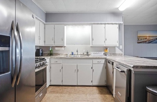 Laneville Cabina | Welcome to Catfish Cabin!