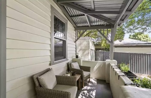 Redan Casa | Welcome to Cosy Cottage – your peaceful 2-bedroom home in the heart of Ballarat