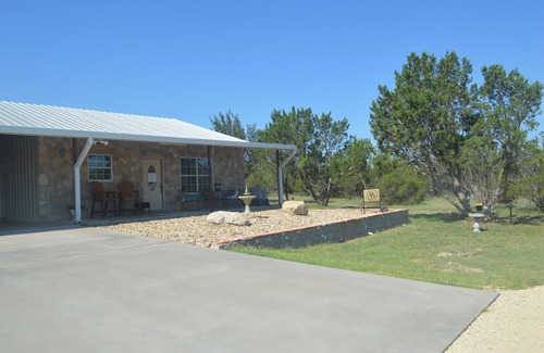 Christoval Casa | Welcome to DD's Country BnB-50acres-NR:Winery/Goodfellow,San Angelo,Pet Friendly