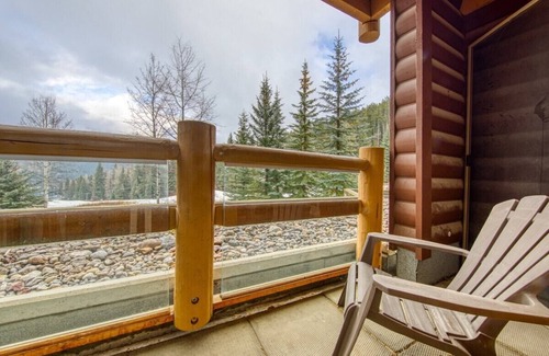 East Kootenay Apartamento | Welcome to "Everest"