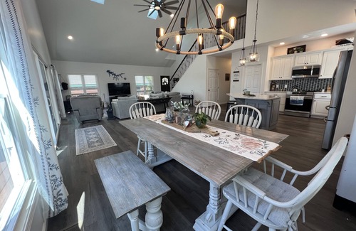 Marion Casa | Welcome to Hummingbird Haven- A new lakefront home with amazing sunset views