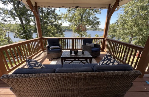 Marion Casa | Welcome to Hummingbird Haven- A new lakefront home with amazing sunset views