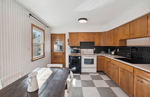 Toledo Casa | Welcome to Lakeside Magnolia Cottage