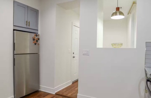 Little Village Apartamento | Welcome to Lux! 2BR in Chicago!
