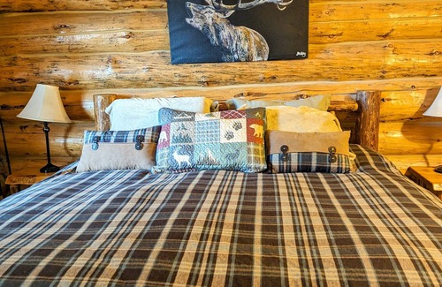 Rexford Cabina | Welcome to Maggie's Cabin-Rexford home sleeps 7 with boat rental also available