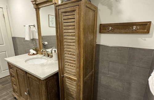 Stamford Otro | Welcome to Marion Manor: French Country Farmhouse in the Heart of the Catskills!