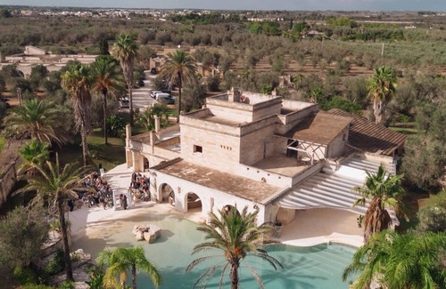 Sanarica Villa | Villa con piscina privada rodeada de olivos de Salento.