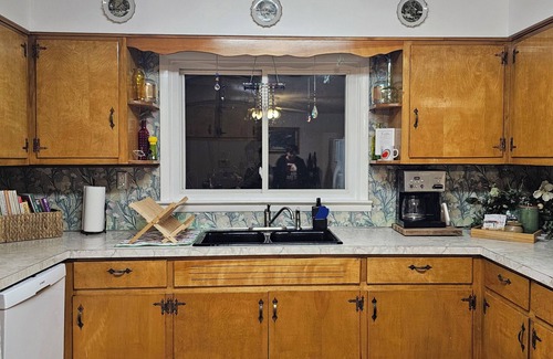 Berea Casa | Welcome to Meadow Wild! Secluded 3BR/1BA cozy home close to the Pinnacles!