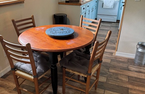 Leesburg Otro | Welcome to Orange Blossom Cottage at Dirty Dog Organic Farm.