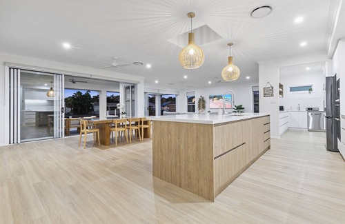 Banksia Beach Casa | Welcome to Osprey Oasis