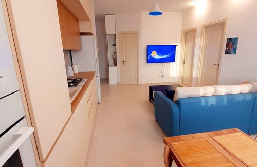 Didube Apartamento | Welcome to our beautifully located corner apartment, drenched in sunlight.