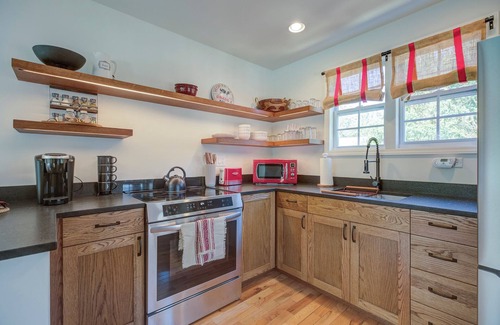 Black Mountain Cabina | Welcome to the Black Mountain 5th Street Cabins – Cabin