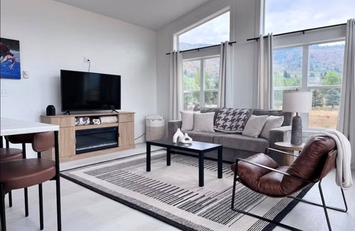 Palisades Casa | Welcome to the MbarM Ranch! Enjoy our Mountain View’s in this quaint valley