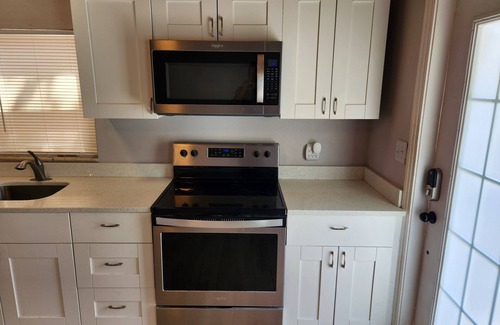 Magnolia Heights Casa | Welcome to The Pink Flamingo! Cozy Private House w/Fenced in Yard