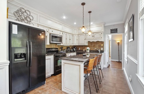 Palmyra Casa | Welcome to The Riverton Estates.