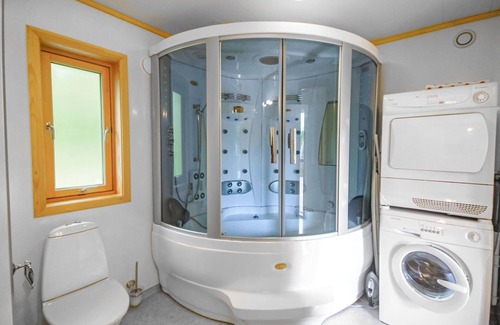 Hervik Casa | Alojamiento de 4 habitaciones en Nedstrand