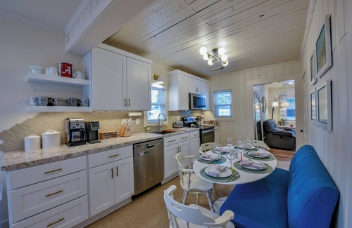 Forest Lake Casa | Welcome to Urban Retreat!