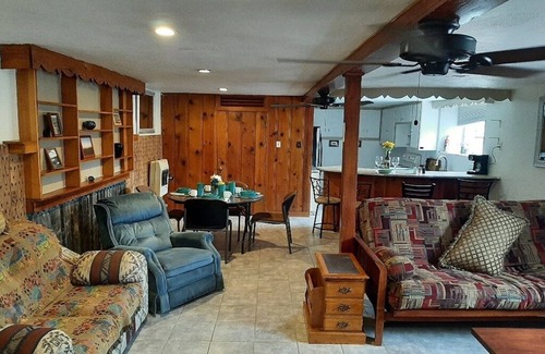 Tombstone Apartamento | WELCOME TO VIGILANTE INN "INVINCIBLE QUARTERS"