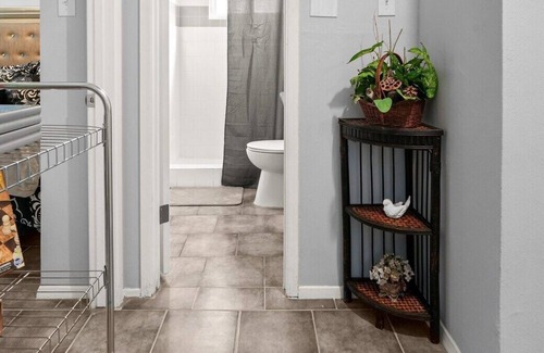 Northeast El Paso Casa | Welcome to your home away from home! This quiet neighborhood is only 15 minutes to Ft