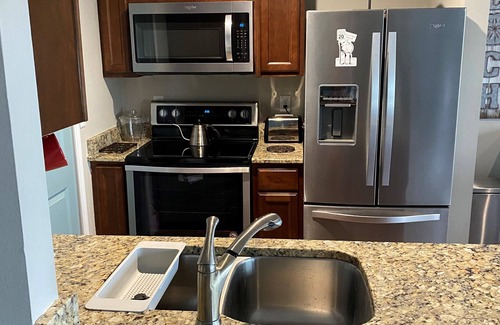 Navarre Casa | Welcome to Your New "HAPPY PLACE" on your Island get away!