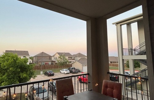 Pflugerville Apartamento | Welcome to Your Stylish Austin Getaway – Where Comfort Meets Convenience!