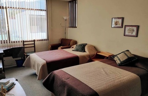 Quito Cama Y Desayuno | Welcoming 1-bedroom casa particular, private bathroom and free parking