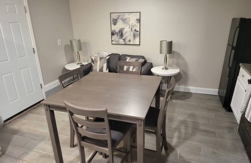 Holy Cross District Apartamento | Welcoming 2 Bedroom 1 Bath BNB