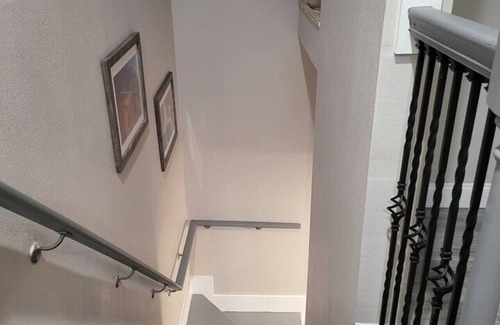 Holy Cross District Apartamento | Welcoming 2 Bedroom 1 Bath BNB