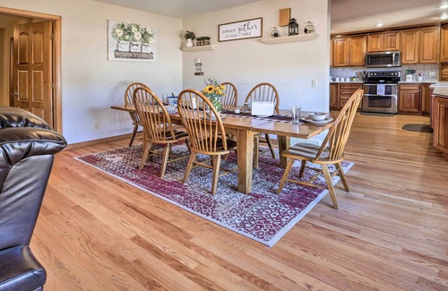 Canon City Casa | Welcoming Cañon City Abode - Walk to River!