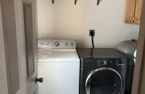 Puposky Cabina | Welcoming cabin with AC, WiFi, TV and laundry on Gull lake!