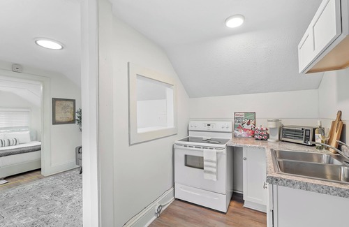 Battle Creek Apartamento | Welcoming Studio Apartment Just Steps Away From Historic Downtown Battle Creek