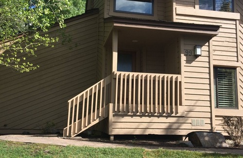 Elkhorn Village Condominio | Bien equipada, familiar, Elkhorn Ridge Condominium