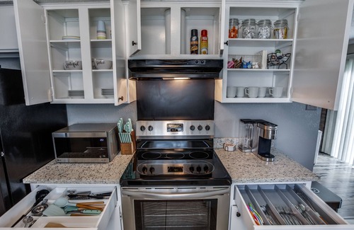 Round Rock Casa | Well appointed home minutes from Kalahari and Downtown