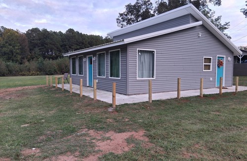 Cabot Casa | Well appointed house with outdoor space for kiddos to throw the ball in Cabot