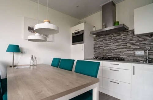 Nunspeet Chalet De Esquí | Chalet bien cuidado sobre el agua, cerca de Veluwemeer