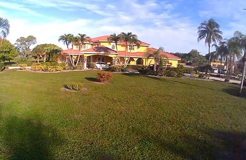 Wellington Casa | Wellington Hideaway Villa a spacious 5-bedroom house close to the Polo Club