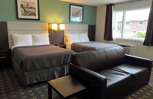 Bracebridge Hotel | Wellington Inn