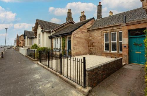 Ayr Casa | Wellington Lodge