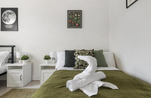 East Acton Apartamento | Wembley Royal Residence - Free Parking