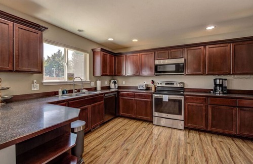 Monitor Casa | Wenatchee Stay w/ Pool & Hot Tub