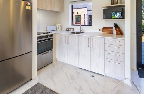 Henderson Casa | West Auckland Retreat | 2BR Sleeps 4