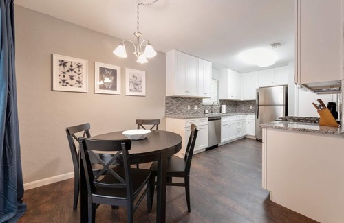 Austin Casa | NW Hills, 2. 5 baños, cerca del centro