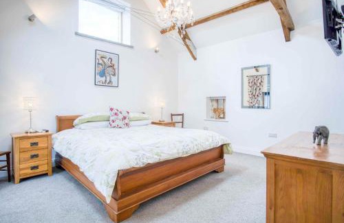 Llansadwrn Casa | West Barn - 2 Bedroom Cottage - Llandeilo