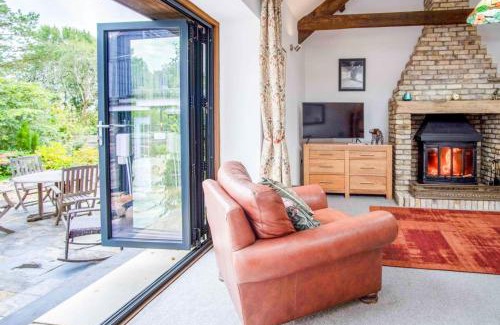 Llansadwrn Casa | West Barn - 2 Bedroom Cottage - Llandeilo