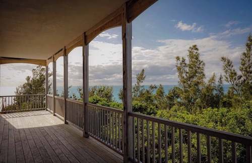 Sandys Casa | West End Gem | Homestead at Moresby House | Sleeps 9+