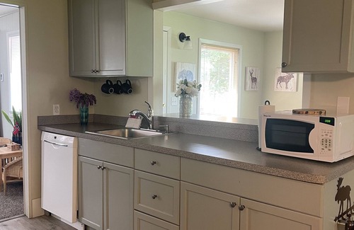 West Glacier Casa | West Glacier Hot Tub! On Golf Course! Private Home