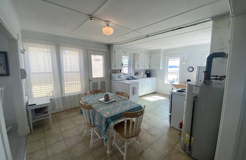 Stonington Casa | West Harbor Nest- Oceanfront Apartment