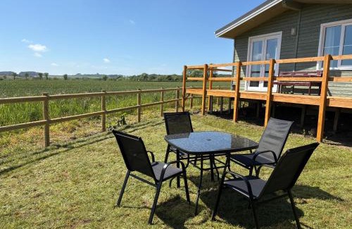 Camrose Casa | West Lodge